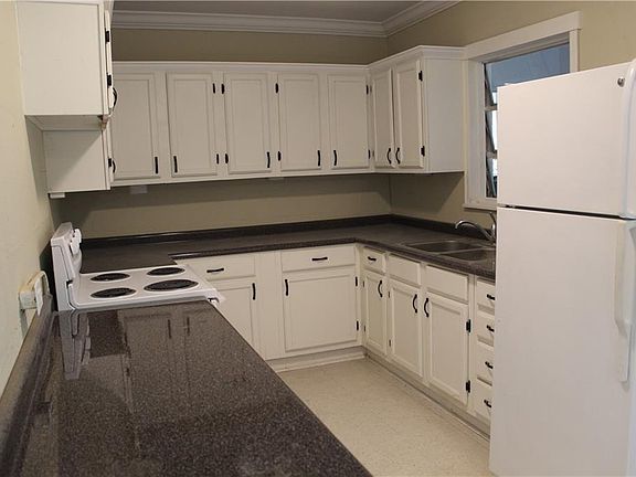 3rd image of 5710 Antoine Rd