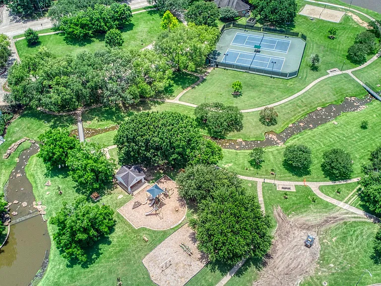 427 Birch Hill Dr — Photo 35