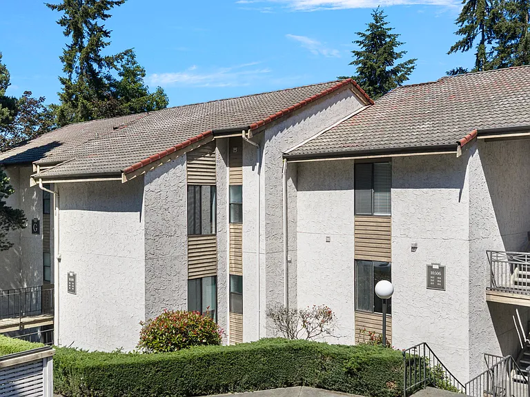 10508 NE 32nd Pl #G102 — Photo 18