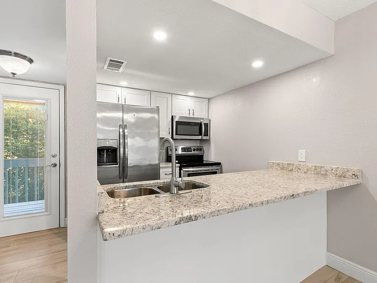 4891 W McElroy Ave #H104 — Photo 8
