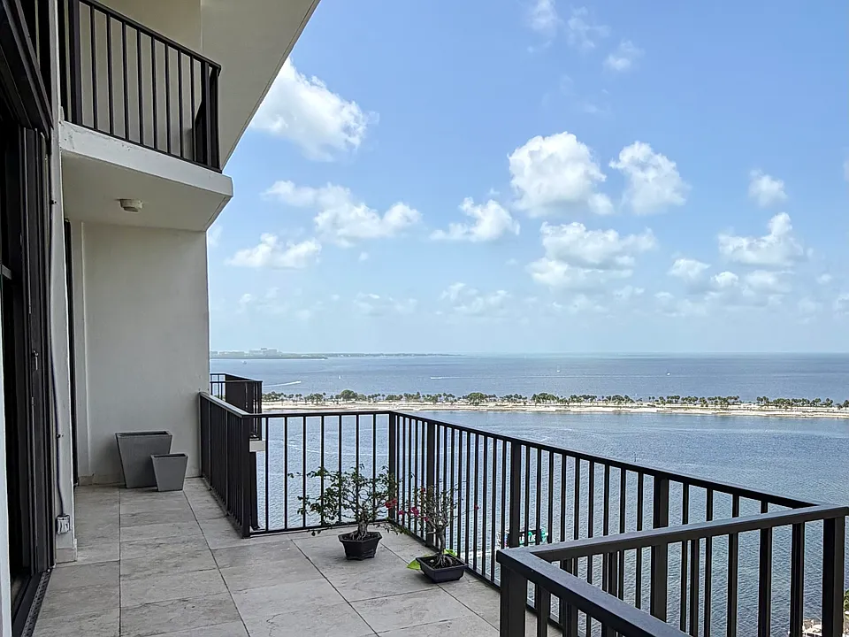 1925 Brickell Ave #PENTHOUSE