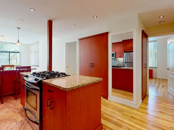 3111 Ocean Parkway image 15 of 30