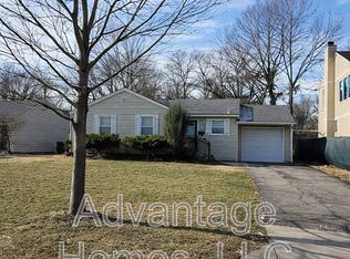 7228 Linden St, Prairie Village, KS 66208
