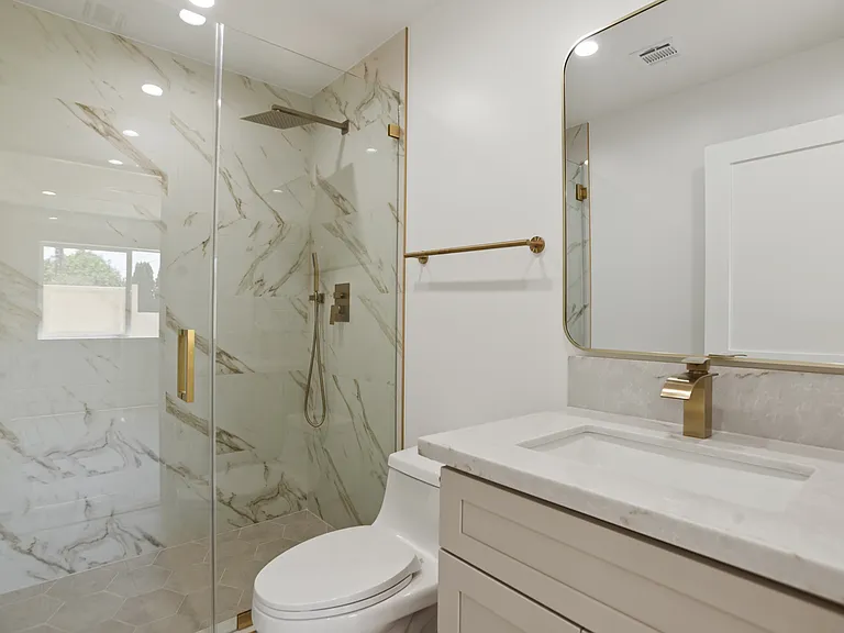 11506 Valjean Ave — Photo 13