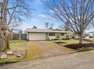 641 SE Maple St, Dundee, OR 97115