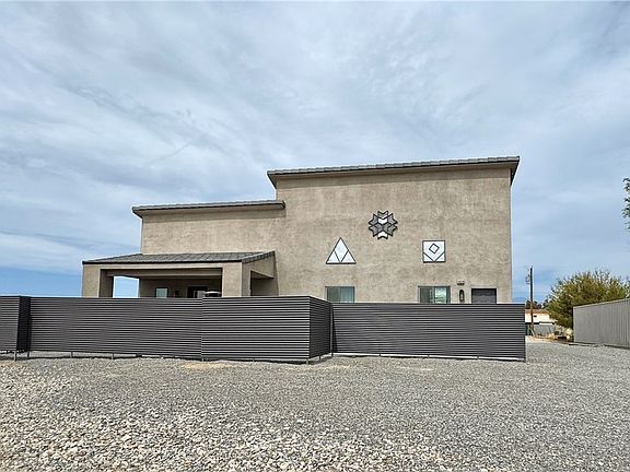 2nd image of 4830 E Comanche Dr