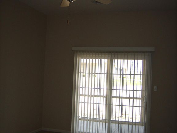 4th image of 326 Rose Hill Ln