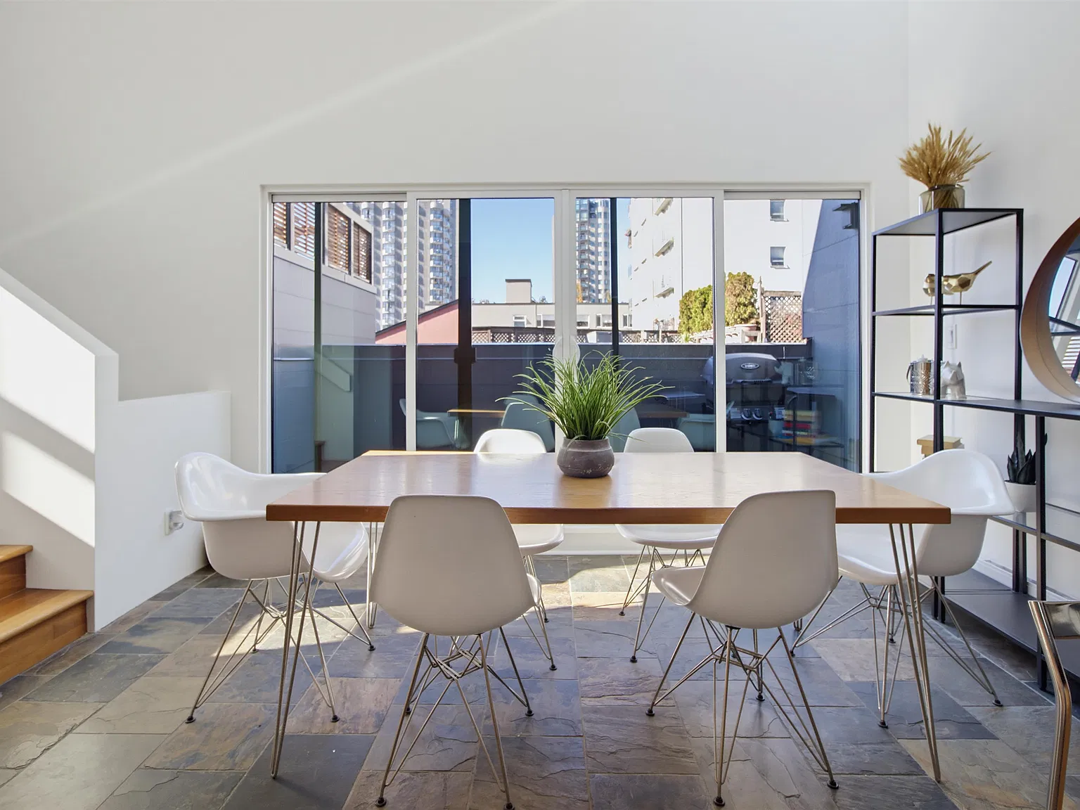2 bed, 1118 sqft, $4,750 — Photo 3