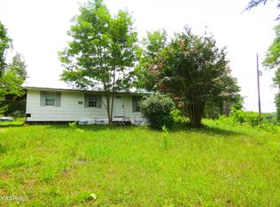 3697 Jackson Bend Rd, Lenoir City, TN 37772