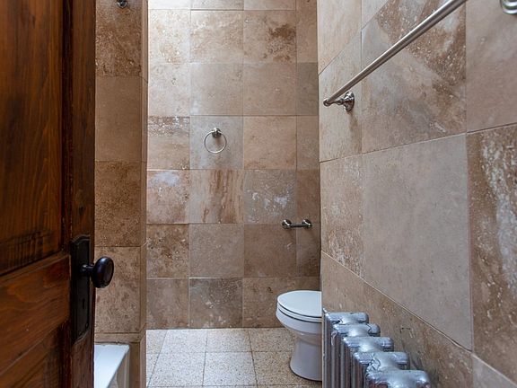 4th image of 3021 N Broadway St #2A