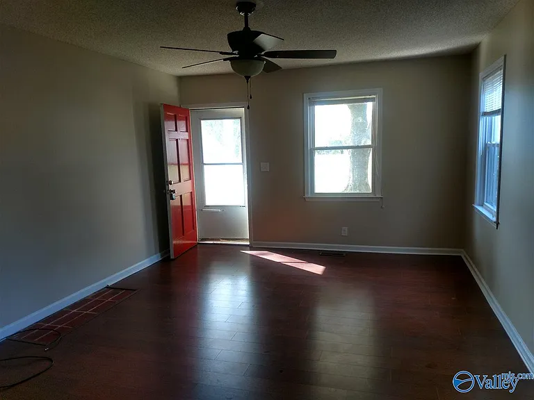 2035 Vanderbilt Dr SW — Photo 3