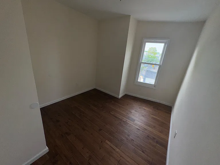 826 S 15th St #3F — Photo 6
