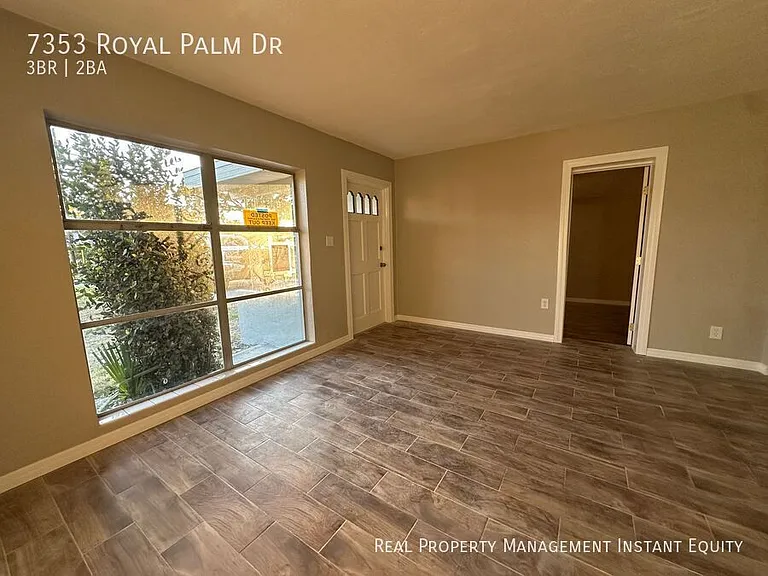 7353 Royal Palm Dr — Photo 8