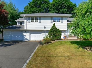 44 Fisk Rd, Wayne, NJ 07470