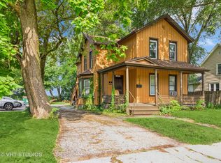 244 N 4th St, Aurora, IL 60505