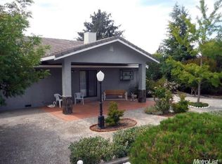 693 La Contenta Dr, Valley Springs, CA 95252