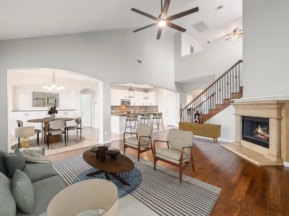 459 Bristol St, Roanoke, TX 76262