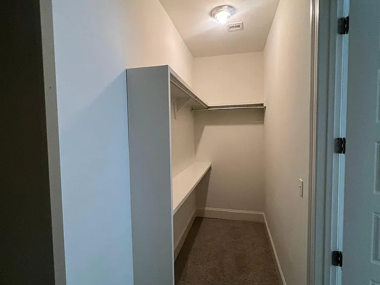 6040 Milne Blvd — Photo 41