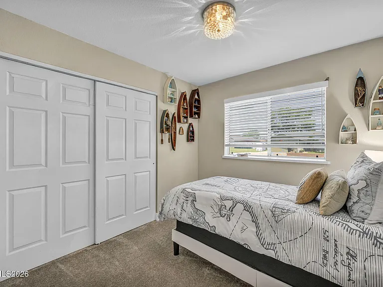1331 Victoria Dr — Photo 31