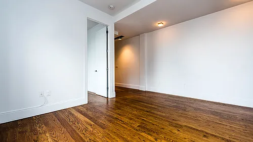1635 Putnam Ave #2F Photo 1