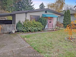 7517 SE Reedway St, Portland, OR 97206