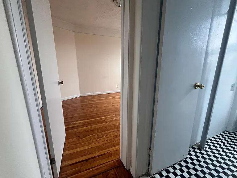 85-31 115th St #3R — Photo 4