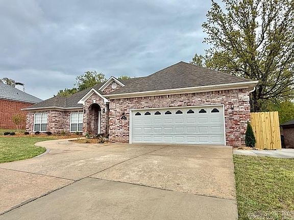 4th image of 38 Ouachita Dr