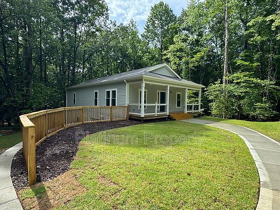 3rd image of 8004 Beachwood Dr