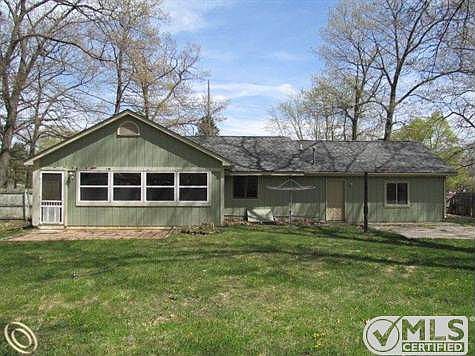 261-904577 - Rear (2).JPG