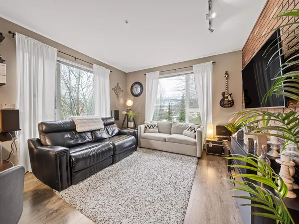 9250 University High St #516, Burnaby, BC V5A 0B3