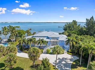 70 N Sewalls Point Rd, Sewalls Pt, FL 34996