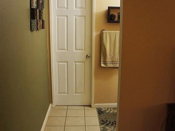 4th image of 1392 Gina Dr