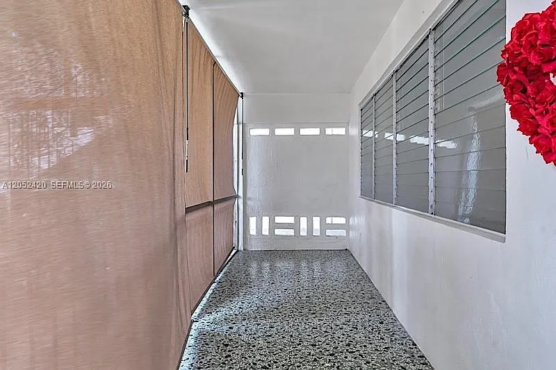 2 bed, 1.0 bath, $1,800 — Photo 2
