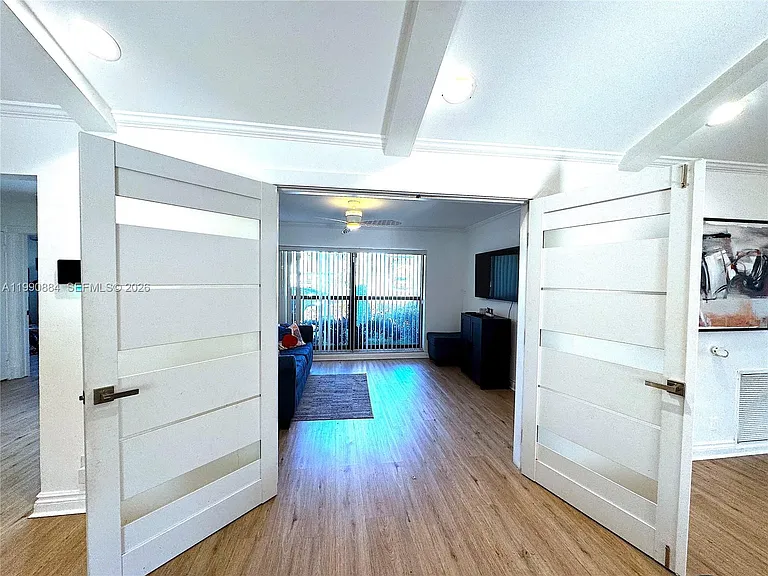 4905 Bayberry Ln — Photo 9