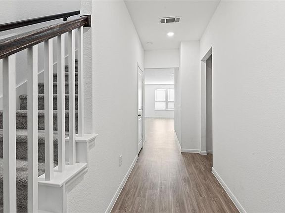 4th image of 1040 Laguna Edge Dr