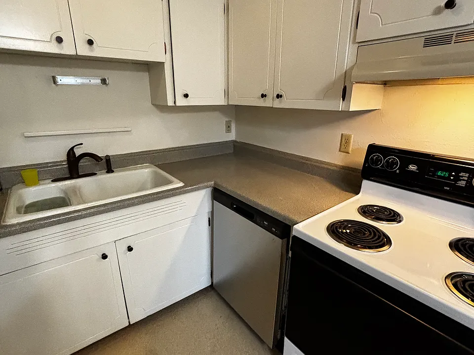 615 SE 18th Ave #11