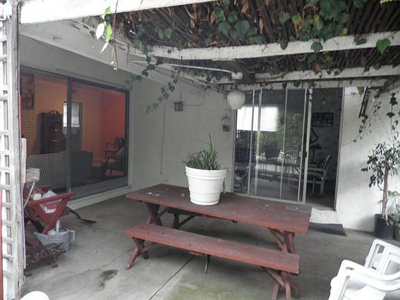 5th image of 6517 Ventura Canyon Ave