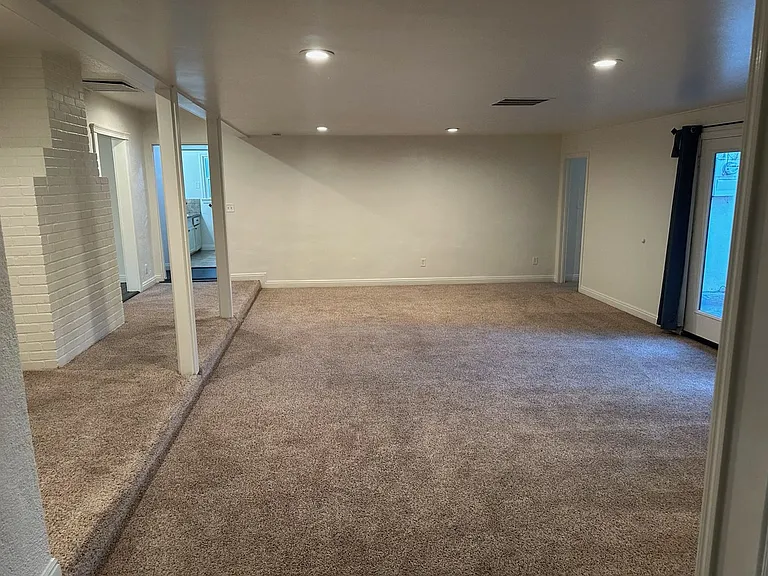 1705 W Noble Ave — Photo 7