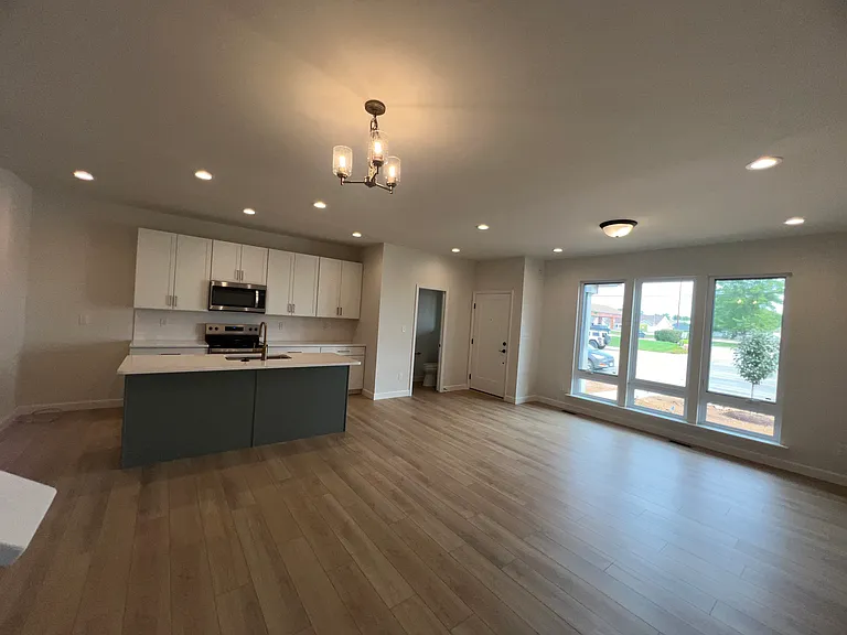 7911 Mexico Rd — Photo 17