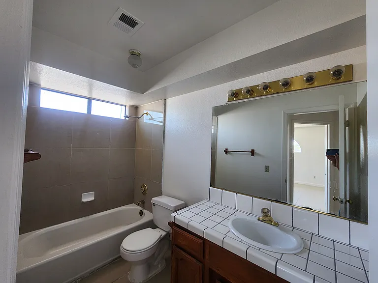 21251 Conklin Blvd — Photo 18
