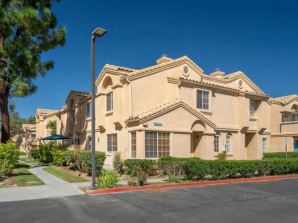 18844 Vista Del Canon #F