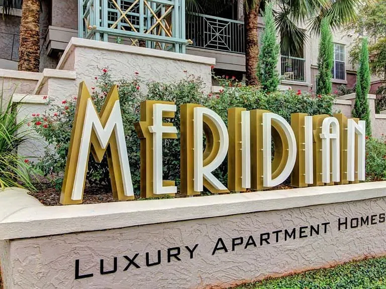 Meridian Luxury Apartment Homes — Photo 18