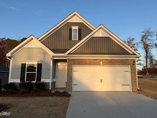 1st image of 325 Sirius Dr