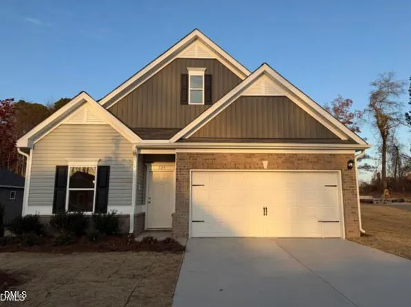 325 Sirius Dr, Sanford, NC 27330