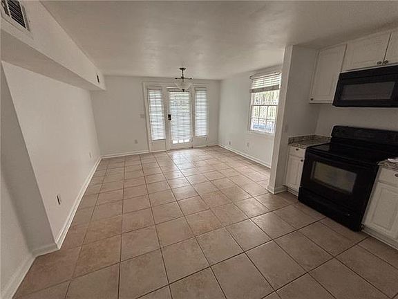 4th image of 126 N Genois St Unit B