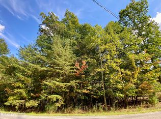 92 Hanning Dr, Crossville, TN 38558