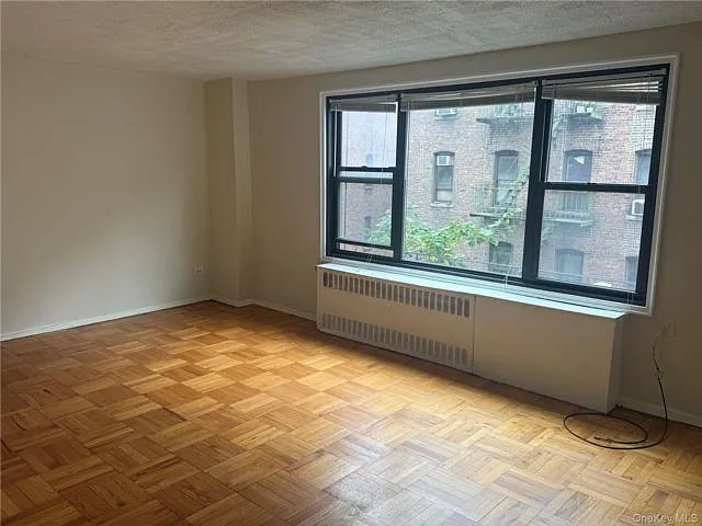 2835 Webb Ave #3A — Photo 7