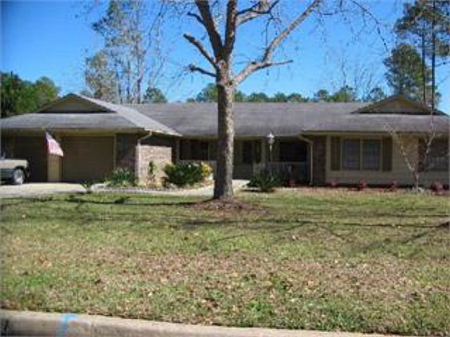 1st image of 2035 Oakdale Dr