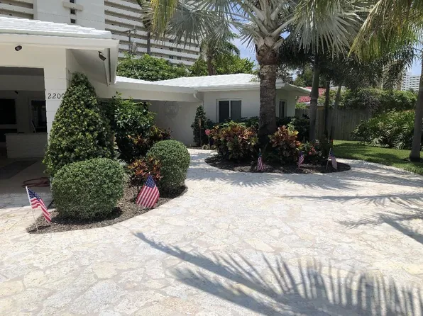2200 NE 32nd Avenue, Fort Lauderdale, FL 33305