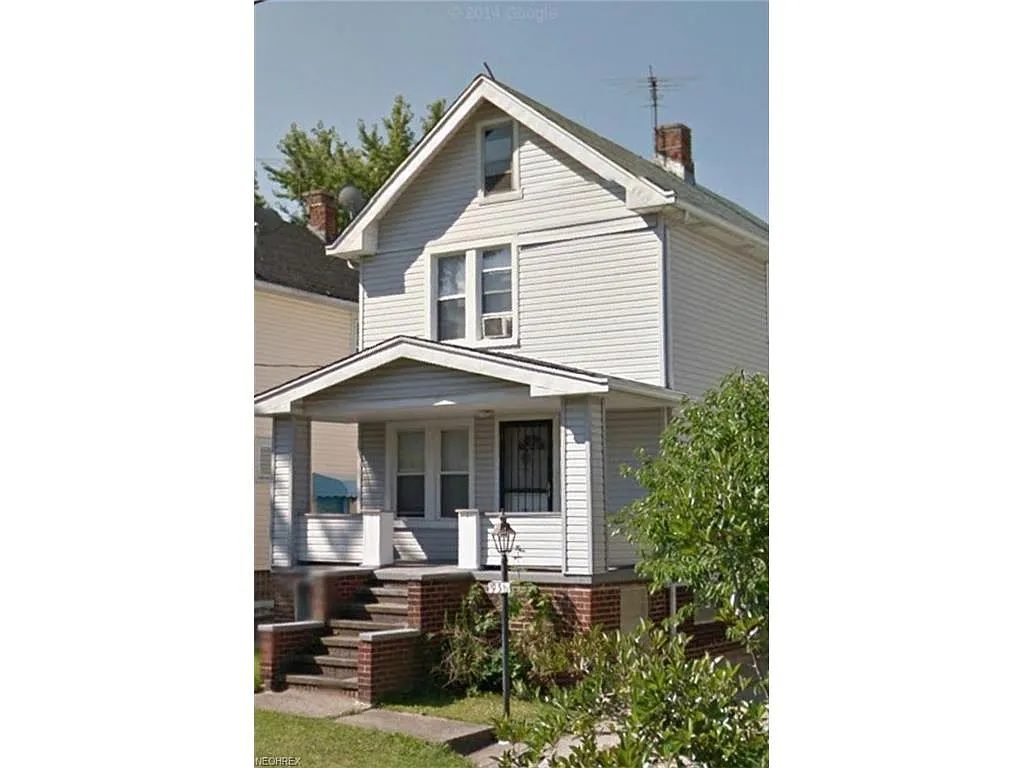 956 Stevenson Rd photo 1